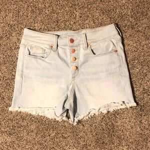 UNIVERSAL THREAD SHORTS SIZE 2
